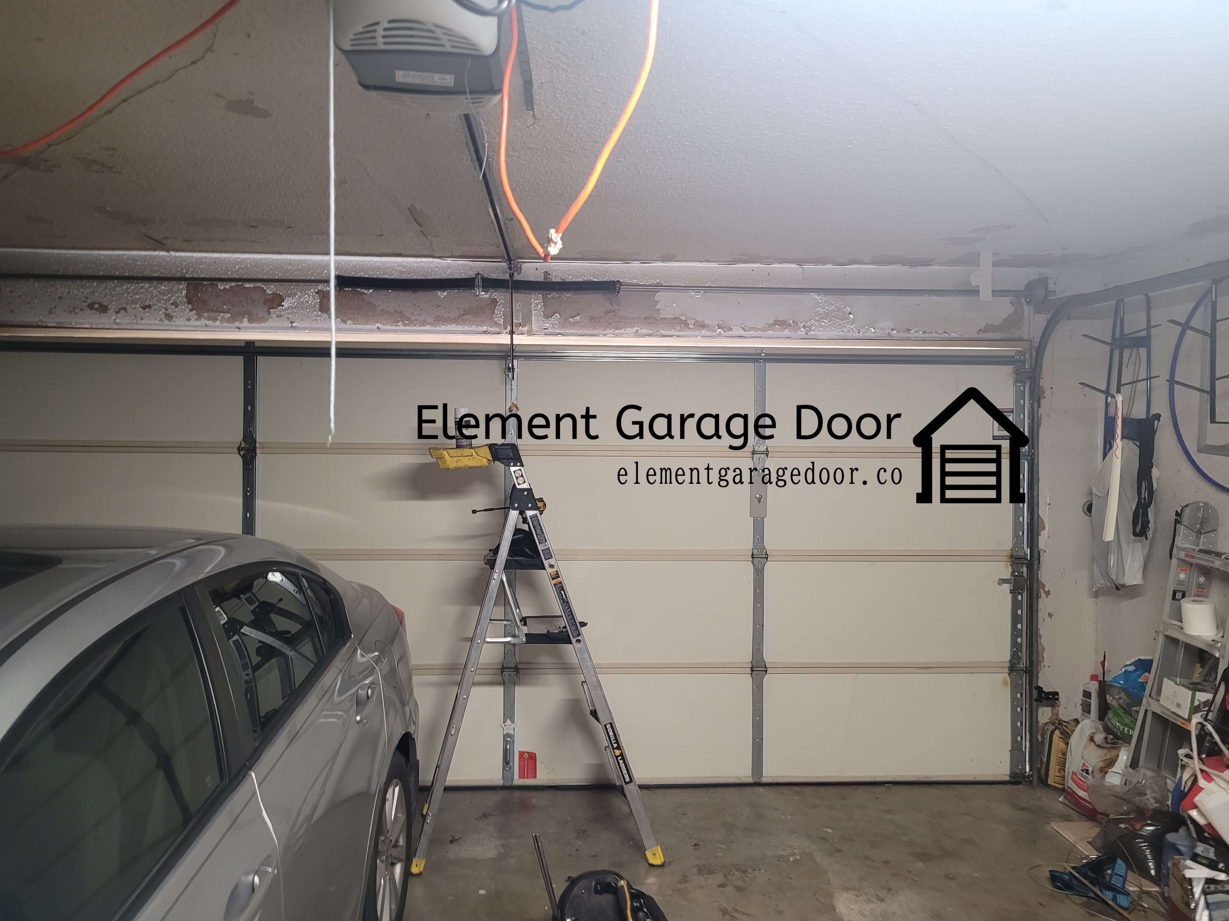 elementgaragedoor.com_garage_door_track_repair